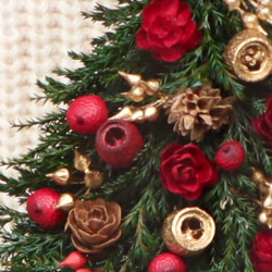 レッド＆ホワイトのリバーシブル小さなツリーからあふれる可愛いクリスマス 5枚目の画像