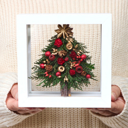 レッド＆ホワイトのリバーシブル小さなツリーからあふれる可愛いクリスマス 1枚目の画像