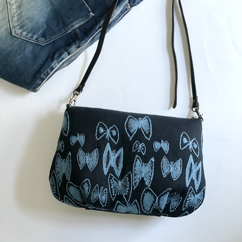 ⚮̈ミナペルホネン sky flower ダークネイビー シェルクロスボディ  