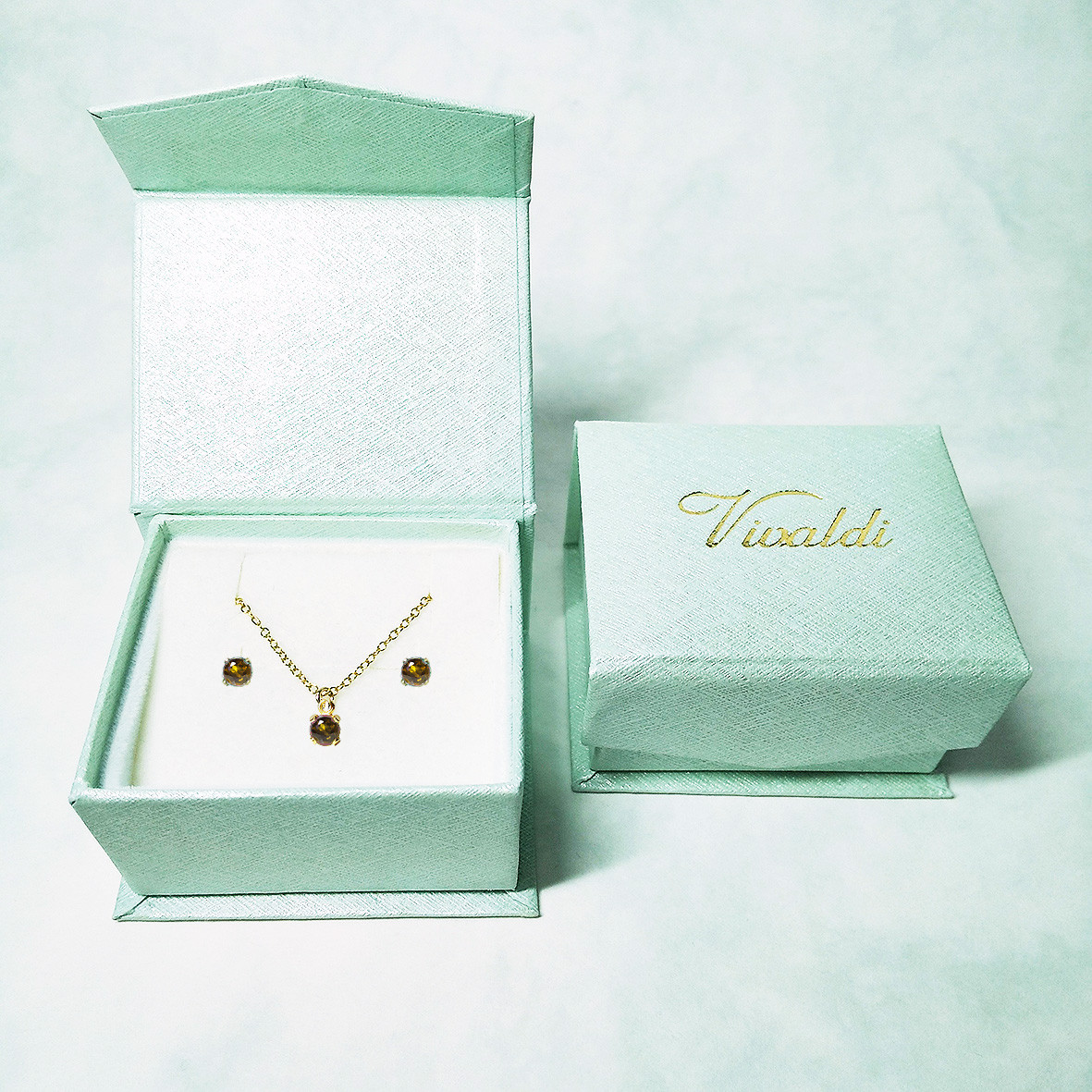 スモーキークォーツ(ラウンドカット)のピアス&ネックレス 2点セット　[送料無料]