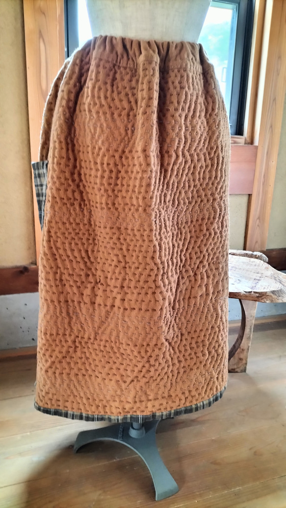 無農薬茶綿の刺し子スカート 3枚目の画像