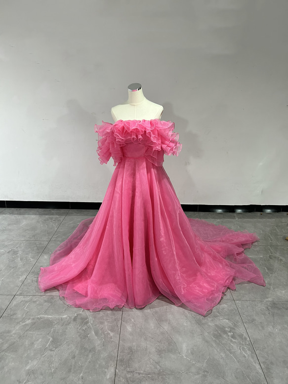 抜群のおしゃれ見え ウエディングドレス ピンク カラードレス ベア  