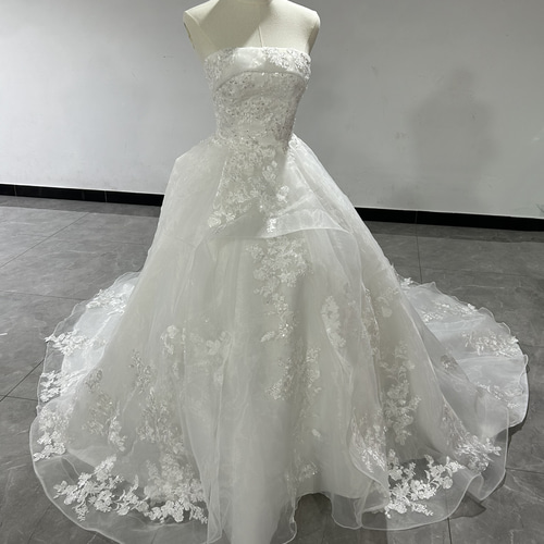 パーティードレス オフホワイト ベアトップ トレーン 編み上げ 披露宴