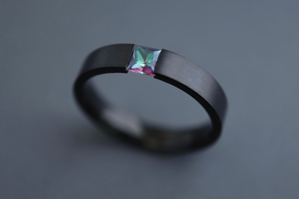 刻印♦︎ミスティックトパーズのブラックリング♦︎天然石♦誕生石♦サージカルステンレス【black＋square】 1枚目の画像