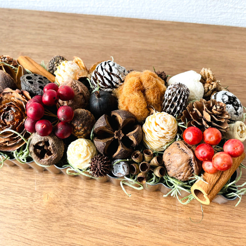 魔女の棲む森 ドライフラワー タルト ガラスドームと木製サービング