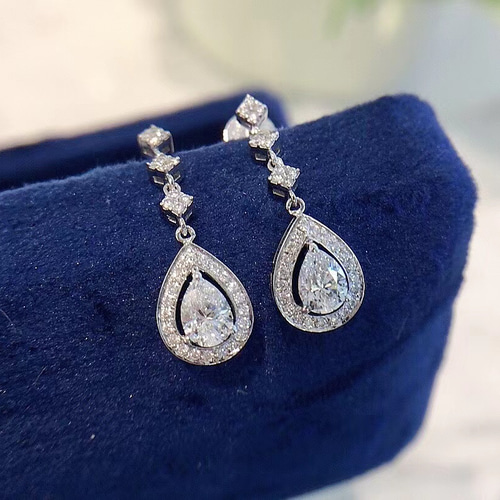 天然ダイヤモンドピアス0.806ct k18 ピアス（スタッド・一粒