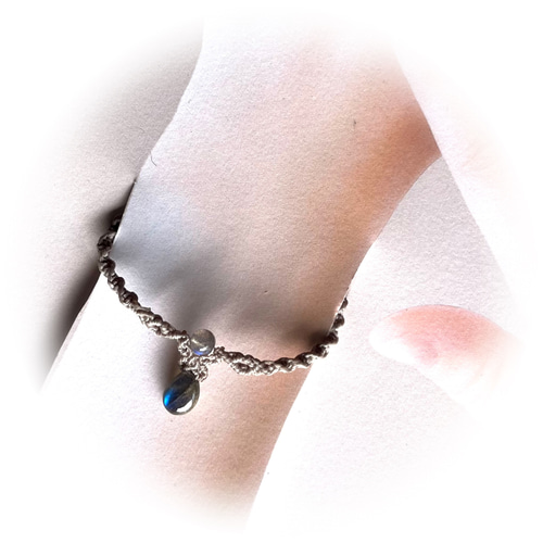 234】ラブラドライトのマクラメ編みブレスレット ブレスレット 楓 通販