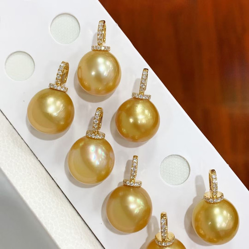 高級】南洋真珠 ダイヤモンド付きペンダントトップk18 ペンダント  