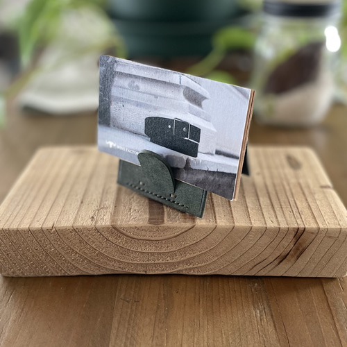 イギリス製　ガードスタンド　オーク　ビンテージ コロンと可愛い♪ショップに置きたくなるカードスタンド（オリーブ