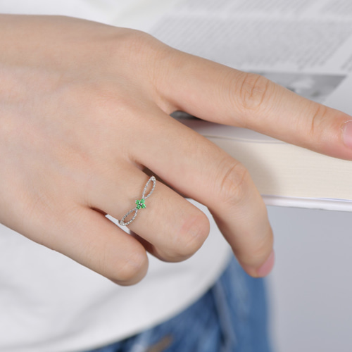 クローバーモチーフ ツアボライトリングk18 指輪・リング パール