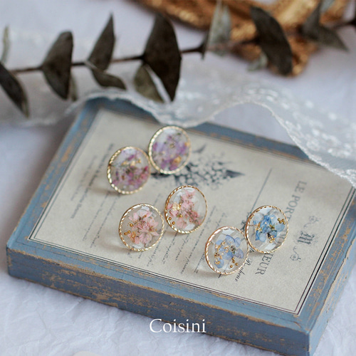 ドライフラワーピアス レジンピアス クリアピアス 勿忘草