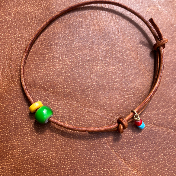 White Heart Bead x Lether Cord Bracelet/Green 1枚目の画像