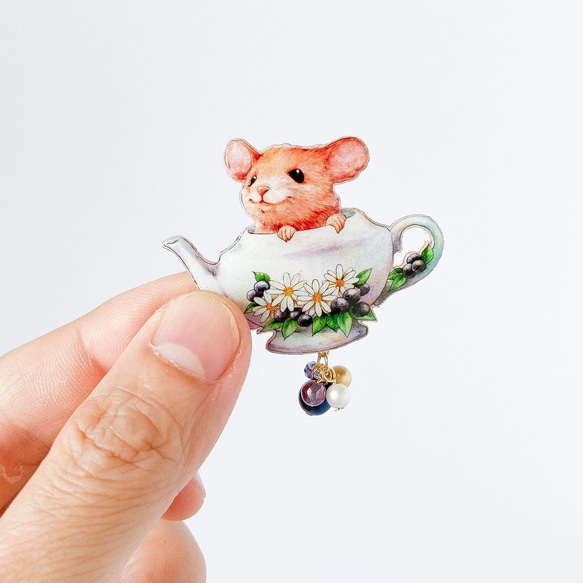 小さなネズミのティーポットブローチ 11枚目の画像