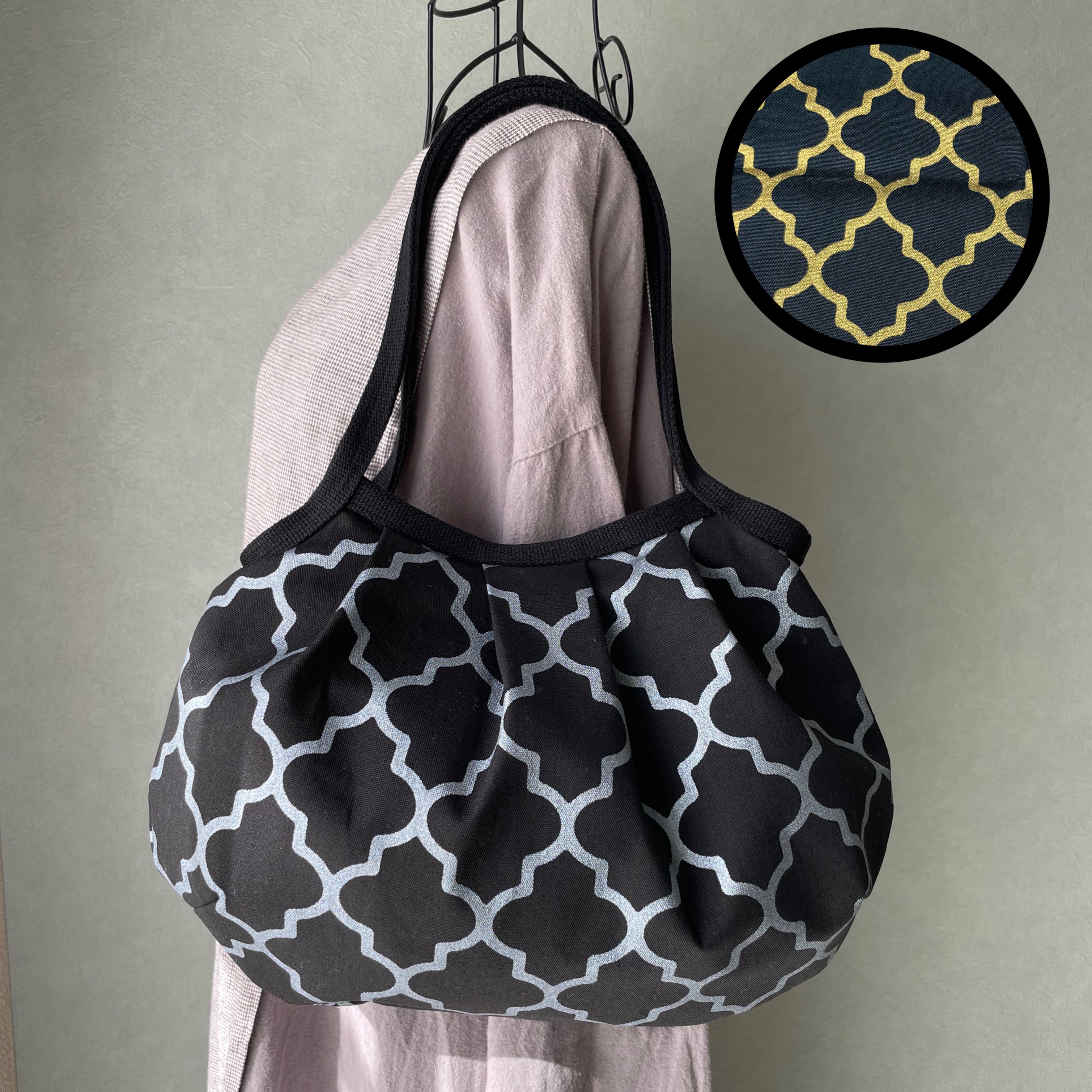 コロンと可愛いショルダーグラニーバッグ　キラキララメのシンプルなモロッカン柄　ゴールド／シルバー　◎選べる2サイズ