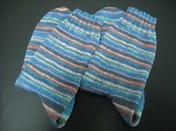 手編みの靴下　色使いの素晴らしい靴下（男性用） 8枚目の画像