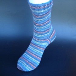 手編みの靴下　色使いの素晴らしい靴下（男性用） 1枚目の画像