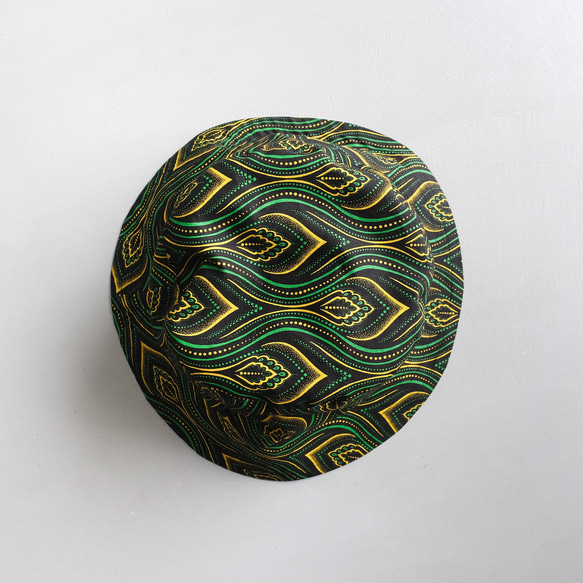 非洲 Shweshwe 布料水桶帽 Shweshwe 黑色 x 綠色波浪 第2張的照片