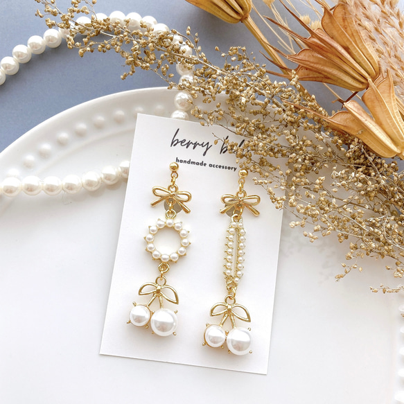 再販】 アシンメトリー さくらんぼ リボン パール イヤリング ピアス