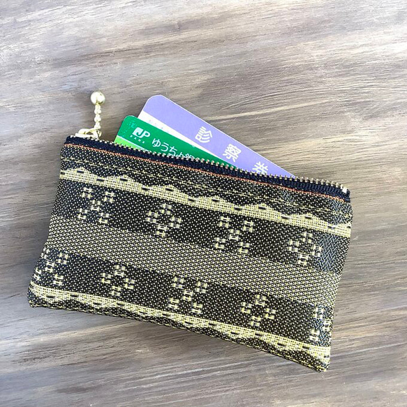 畳縁　硬幣錢包　名片夾　日式　沖繩的傳統圖案　沖繩　棕色的 第3張的照片