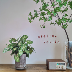 フェイクグリーンの鉢植え(カラジューム) ／セラミックポット  人工観葉植物 7枚目の画像