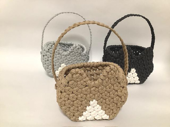 ハチワレ子猫のバスケット かごバッグ memecylon 通販 16600970