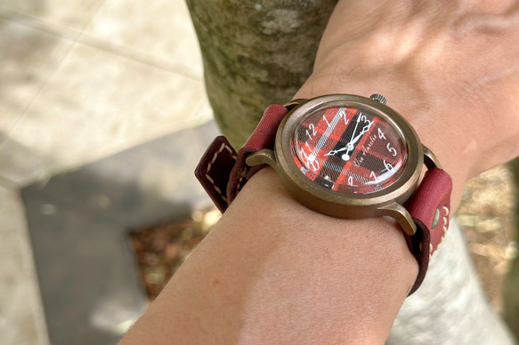 手作り腕時計　Via Aurelia(タータンチェックワインレッド & ワインレッド) 2枚目の画像