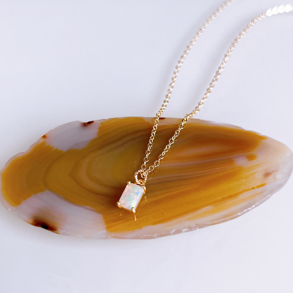 [熱門部落格推薦] 珍貴蛋白石項鍊，防過敏，14kgf，生日禮物，十月誕生石 第6張的照片