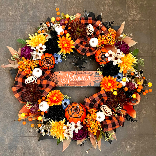 おばけパンプキン＆木の実たくさんの オレンジ系ハロウィン造花リース