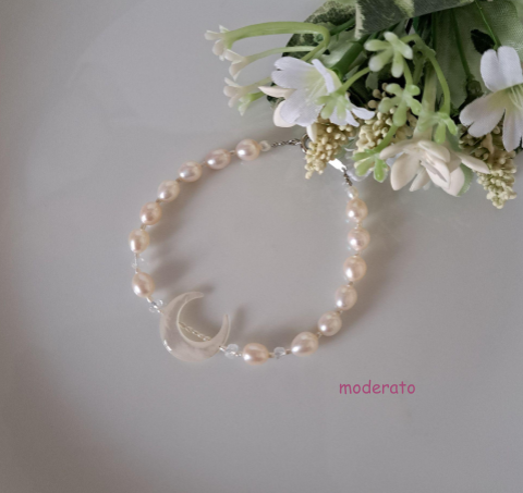 【Moon】月型シェル×淡水パールブレスレット　MBL702