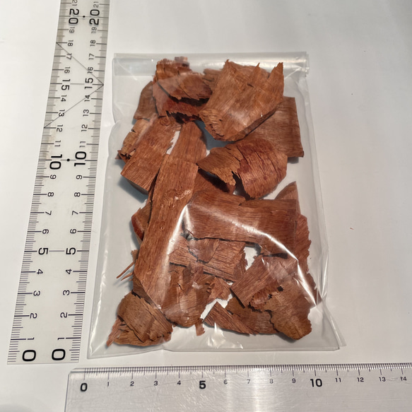 赤欅 床柱 赤身 木端 小(30g) 豊穣な香り 昔ながらの木の香り 森林浴