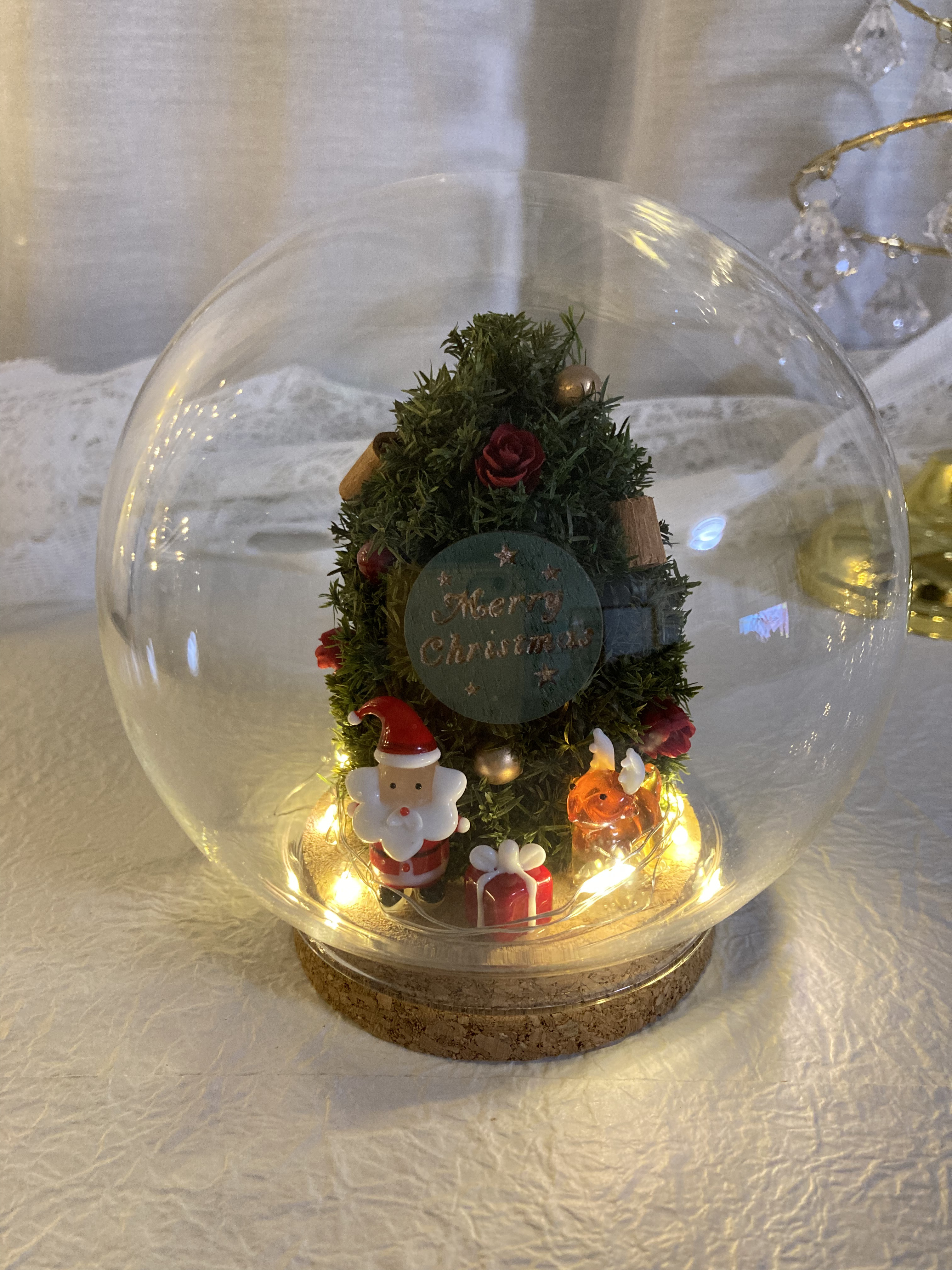 超早割クリスマス2025 プリザーブドドライフラワーガラスドーム ガラス細工サンタトナカイプレゼント クリスマス雑貨