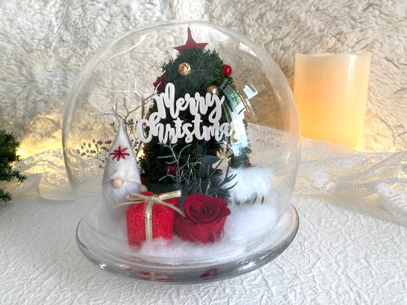 新作早割クリスマス2023 プリザーブドドライフラワーガラスドーム バラとヒムロスギツリー サンタトナカイプレゼント 2枚目の画像