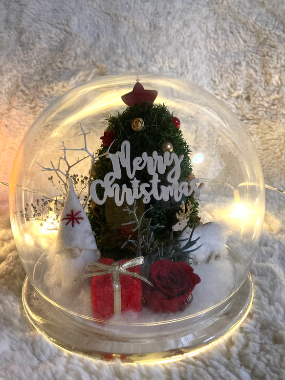 新作早割クリスマス2023 プリザーブドドライフラワーガラスドーム バラとヒムロスギツリー サンタトナカイプレゼント 8枚目の画像