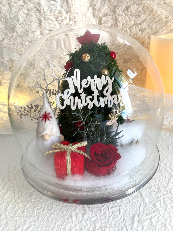 新作早割クリスマス2023 プリザーブドドライフラワーガラスドーム バラとヒムロスギツリー サンタトナカイプレゼント 1枚目の画像