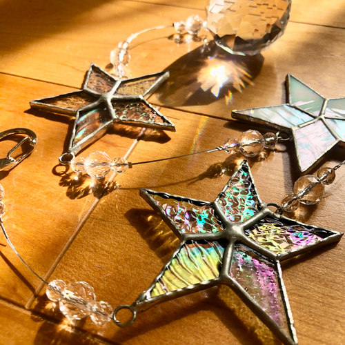 ステンドグラス　大　オーロラガラス　アンティーク　サンキャッチャー 開運 サンキャッチャー ピュラミス（オーロラ） | クリスタル