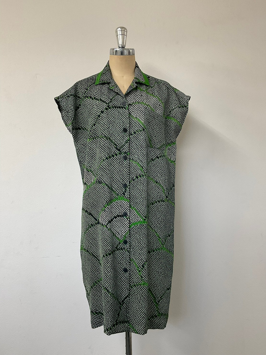 昭和初期の国産お蚕さんのヴィンテージ着物　総絞りジレ・ターバンセット