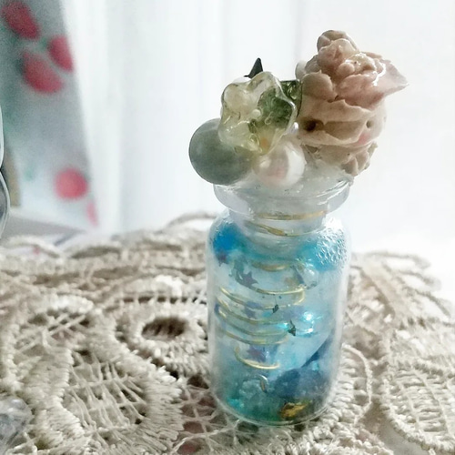 薔薇の妖精の棲むブーケのオルゴナイト その他人形 poem 通販 16602450