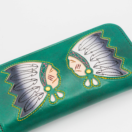 インディアン柄の長財布