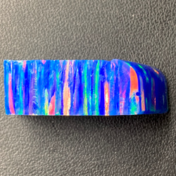　《人工オパール》(ネオンオパール) 原石 ブルー/オレンジ斑 22.6g (樹脂含侵) 3枚目の画像