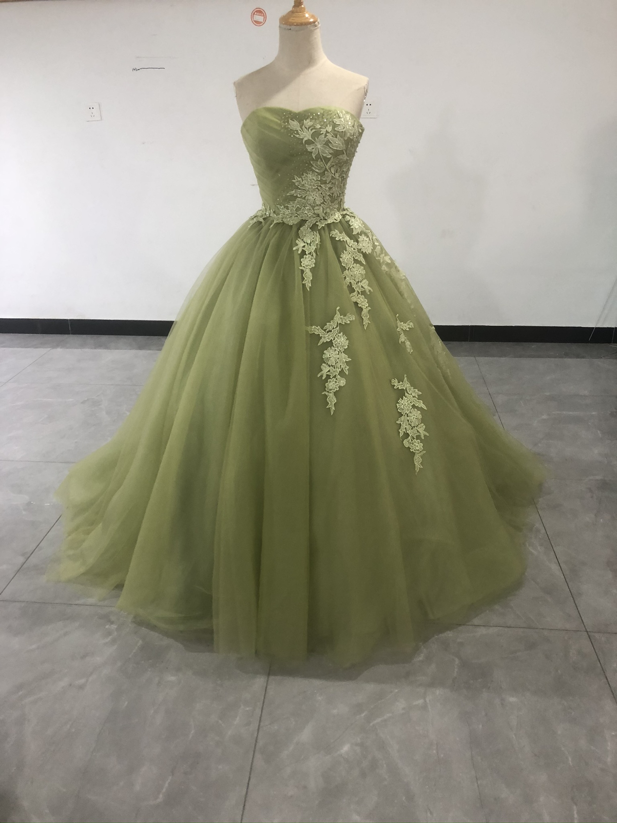 エレガント グリーン カラードレス ベアトップ 繊細レース 花嫁/二次会/前撮り