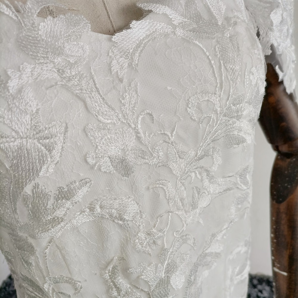 高品質！オフショル ウエディングドレス オフホワイト 3D立体レース刺繍 結婚式/披露宴 8枚目の画像