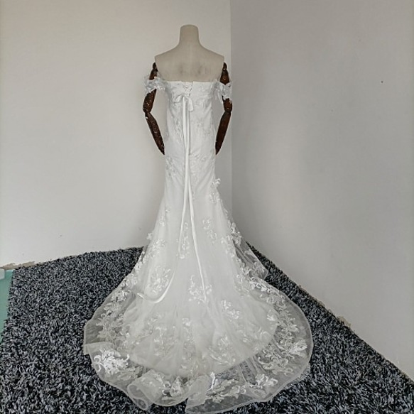 高品質！オフショル ウエディングドレス オフホワイト 3D立体レース刺繍 結婚式/披露宴 3枚目の画像