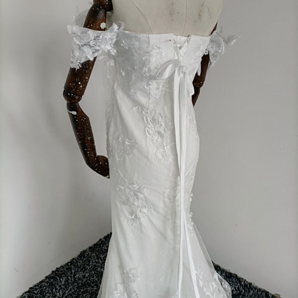 高品質！オフショル ウエディングドレス オフホワイト 3D立体レース刺繍 結婚式/披露宴 4枚目の画像
