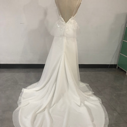 高品質！米白色婚紗3D 3D蕾絲刺繡吊帶背心婚禮 第6張的照片
