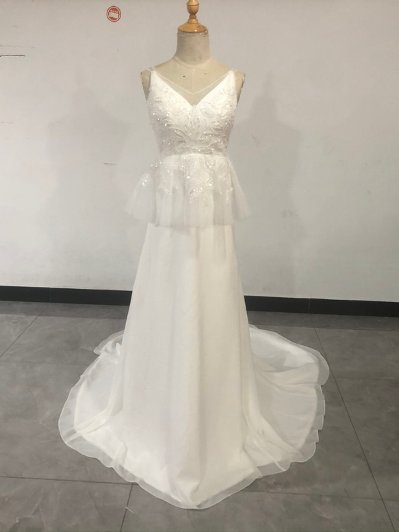 高品質！オフホワイト ウエディングドレス 3D立体レース刺繍  