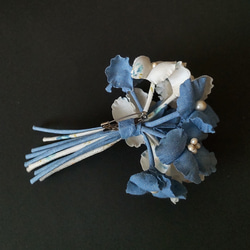 天然素材(綿100%)　オートクチュール　コサージュ　小花　ブルー　花柄　プチギフト 6枚目の画像