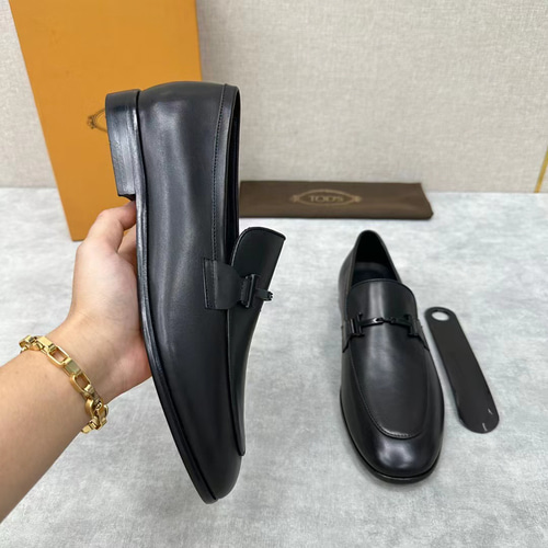 大人のローファー【TOD’S】トッズ レザー ローファー TOD'S☆大人のローファートッズ レザー ローファー シューズ・靴