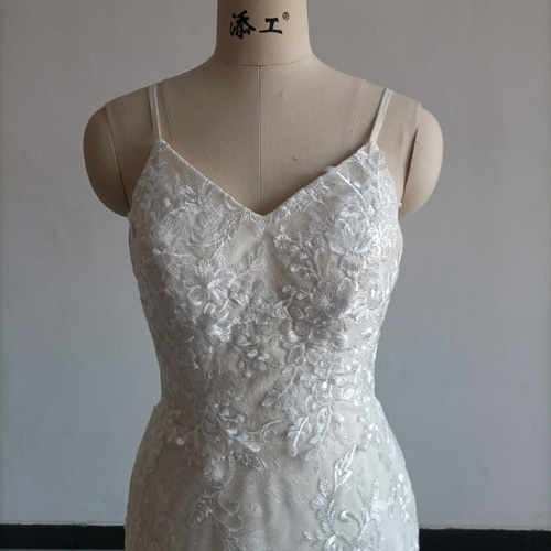 憧れのドレス ソフトマーメイド 花柄刺繍 ウエディングドレス 二次会  