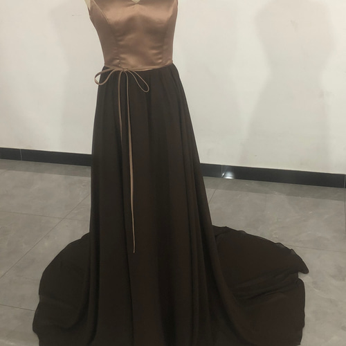 ブラウンカラードレス 前撮りドレス 背中見せ 二次会 結婚式