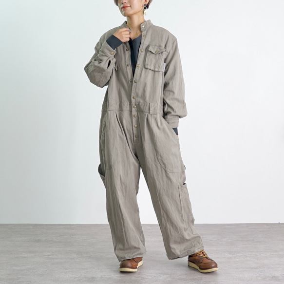 寬鬆 Shigotonin 連身服/卡其色/Mikawa 紡織品 第1張的照片